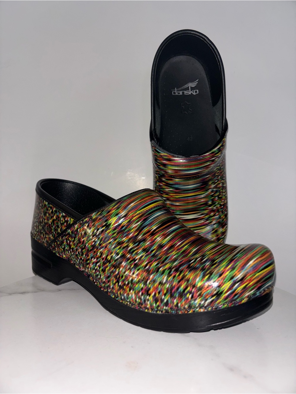Dansko Rainbow Striped Patent Clogs size 11 NWOT - Picture 10 of 12